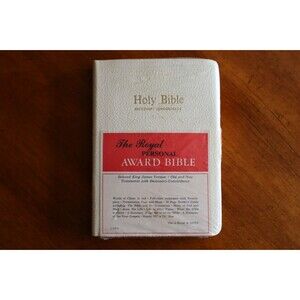 READ* White Holy Bible Dictionary Concordance Red Letter Edition KJV Royal 520Ws